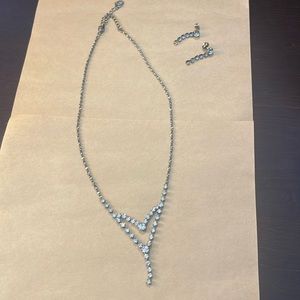 EUC Claire’s faux diamond earring and necklace set